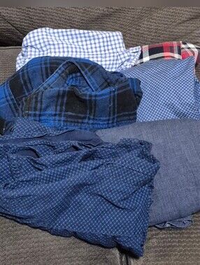 Lot Of 6 Mens Button Up Shirts